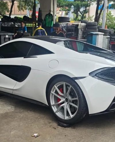 Toko Ban Mobil Mclaren Terpercaya - Toko Ban Supercar Michelin, Bfgoodrich, Dunlop ● Toko Ban Mobil Ferrari, Mclaren, Porche, BMW & Mercy. Spooring Ban Mobil Karawaci, Balancing Ban Mobil Karawaci