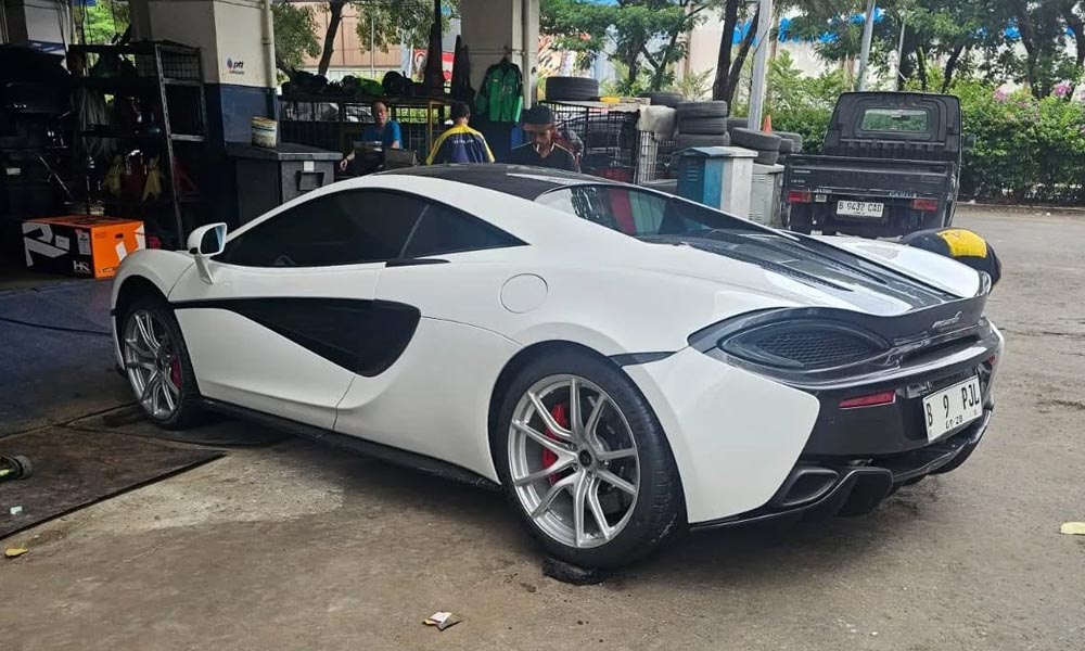 Toko Ban Mobil Mclaren Terpercaya - Toko Ban Supercar Michelin, Bfgoodrich, Dunlop ● Toko Ban Mobil Ferrari, Mclaren, Porche, BMW & Mercy. Spooring Ban Mobil Karawaci, Balancing Ban Mobil Karawaci