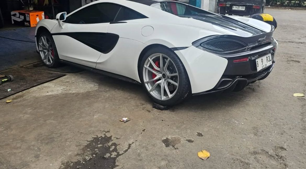 Toko Ban Mobil Mclaren - Toko Ban Supercar Michelin, Bfgoodrich, Dunlop ● Toko Ban Mobil Ferrari, Mclaren, Porche, BMW & Mercy. Spooring Ban Mobil Karawaci, Balancing Ban Mobil Karawaci