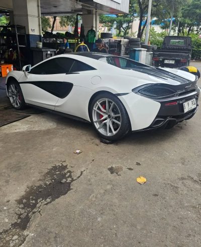 Toko Ban Mobil Mclaren - Toko Ban Supercar Michelin, Bfgoodrich, Dunlop ● Toko Ban Mobil Ferrari, Mclaren, Porche, BMW & Mercy. Spooring Ban Mobil Karawaci, Balancing Ban Mobil Karawaci
