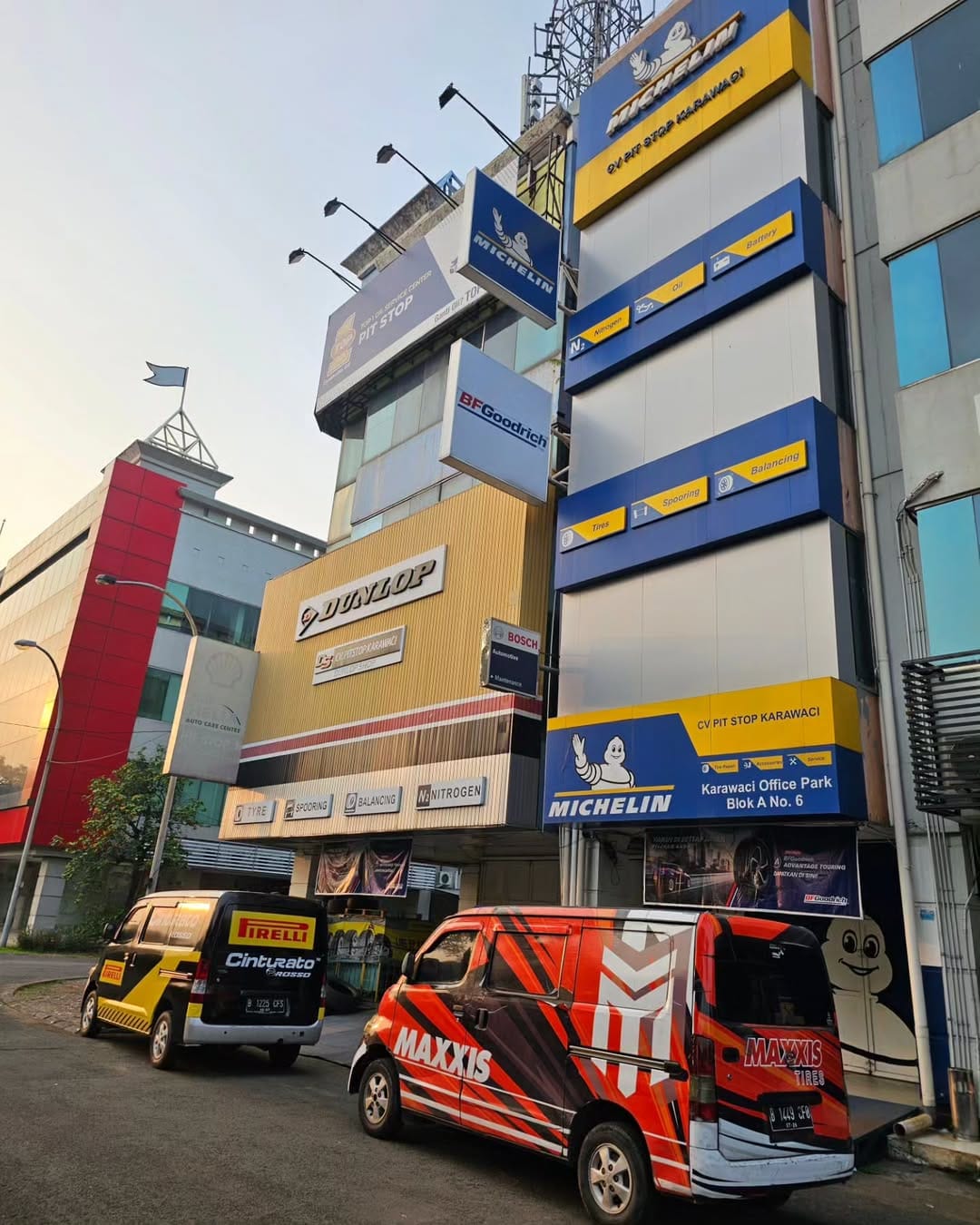 Toko Ban Supercar Michelin, Bfgoodrich, Dunlop ● Toko Ban Mobil Ferrari, Mclaren, Porche, BMW & Mercy