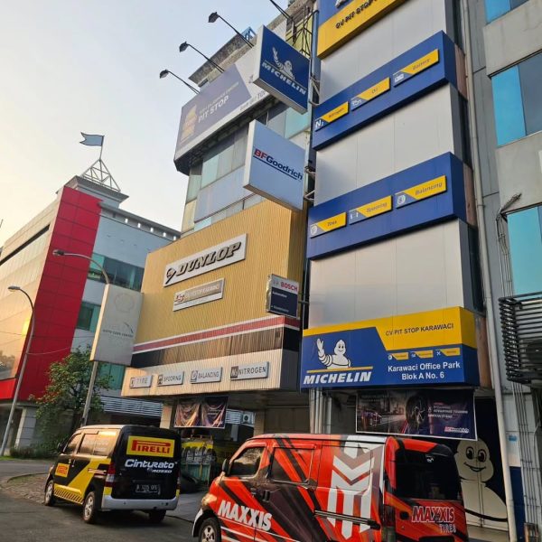 Toko Ban Supercar Michelin, Bfgoodrich, Dunlop ● Toko Ban Mobil Ferrari, Mclaren, Porche, BMW & Mercy. Spooring Ban Mobil Karawaci, Balancing Ban Mobil Karawaci 1 Toko Ban Supercar Michelin, Bfgoodrich, Dunlop ● Toko Ban Mobil Ferrari, Mclaren, Porche, BMW & Mercy